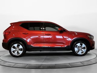 Volvo XC40 T5 MOMENTUM // AWD // TOIT PANORAMIQUE 2.0L Traction intégrale 2020