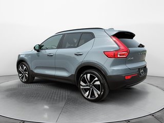 2023 Volvo XC40 B5 PLUS AWD // DARK THEME 2.0L Traction intégrale