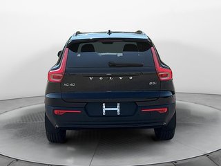 2024 Volvo XC40 ULTIMATE AWD// DARK THEME // *DEMO* 2.0L Traction intégrale