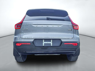 Volvo XC40 B5 PLUS AWD // DARK THEME 2.0L Traction intégrale 2024