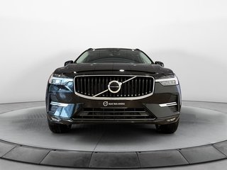 2022 Volvo XC60 B5 MOMENTUM // AWD // TOIT PANORAMIQUE 2.0L Traction intégrale