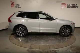 Volvo XC60 B5 CORE // AWD // DARK THEME 2.0L Traction intégrale 2024
