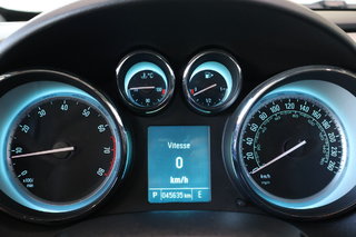 2016 Buick Verano in Montreal, Quebec - 4 - w320h240px