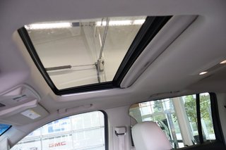 2018 Cadillac Escalade ESV in Montreal, Quebec - 6 - w320h240px