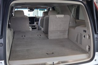 2018 Cadillac Escalade ESV in Montreal, Quebec - 23 - w320h240px