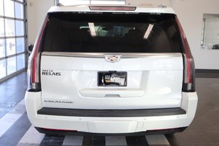 2018 Cadillac Escalade ESV in Montreal, Quebec - 24 - w320h240px