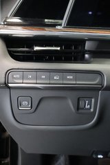2024 Cadillac Escalade ESV in Montreal, Quebec - 19 - w320h240px