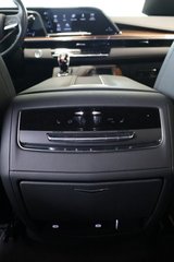 2024 Cadillac Escalade ESV in Montreal, Quebec - 22 - w320h240px