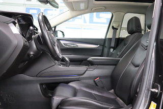 2017  XT5 Premium Luxury AWD TOIT in Montreal, Quebec - 2 - w320h240px