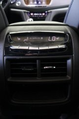 2021 Cadillac XT5 in Montreal, Quebec - 22 - w320h240px