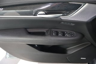 2022 Cadillac XT5 in Montreal, Quebec - 20 - w320h240px