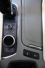 2022 Cadillac XT5 in Montreal, Quebec - 17 - w320h240px