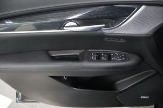 2022 Cadillac XT5 in Montreal, Quebec - 20 - w320h240px