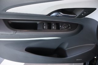 2020 Chevrolet Bolt EV in Montreal, Quebec - 18 - w320h240px