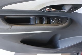 2021 Chevrolet Bolt EV in Montreal, Quebec - 18 - w320h240px