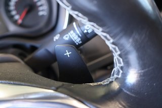 2023 Chevrolet Camaro in Montreal, Quebec - 14 - w320h240px