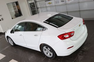 Chevrolet Cruze  2016 à Montréal, Québec - 19 - w320h240px