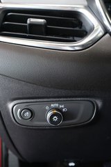 Chevrolet Equinox  2018 à Montréal, Québec - 18 - w320h240px