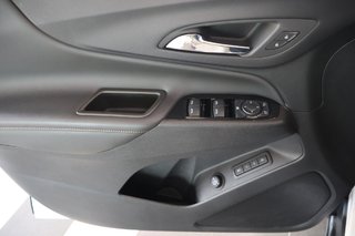 Chevrolet Equinox  2023 à Montréal, Québec - 18 - w320h240px