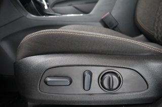 Chevrolet Equinox  2023 à Montréal, Québec - 6 - w320h240px