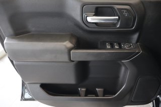 2019 Chevrolet Silverado 1500 in Montreal, Quebec - 17 - w320h240px