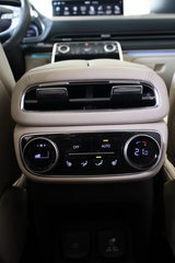 2024 GENESIS GV80 in Montreal, Quebec - 23 - w320h240px