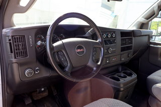 2023 GMC Savana Commercial Cutaway in Montreal, Quebec - 3 - w320h240px