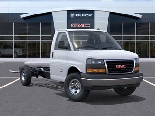 GMC Savana Cutaway 3500  2025 à Montréal, Québec - 7 - w320h240px