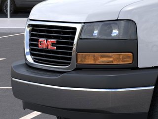 GMC Savana Cutaway 3500  2025 à Montréal, Québec - 13 - w320h240px