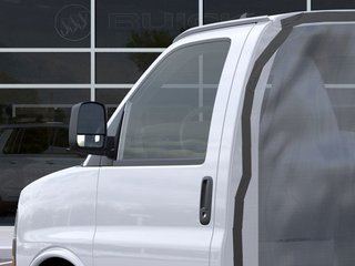 GMC Savana Cutaway 3500  2025 à Montréal, Québec - 12 - w320h240px