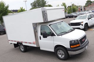 2026 GMC Savana Cutaway 3500 in Montreal, Quebec - 8 - w320h240px