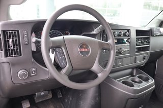 2026 GMC Savana Cutaway 3500 in Montreal, Quebec - 10 - w320h240px