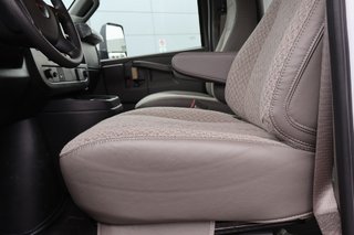 2026 GMC Savana Cutaway 3500 in Montreal, Quebec - 6 - w320h240px