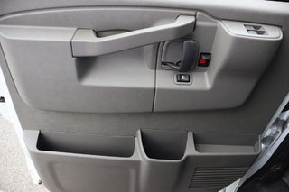 2026 GMC Savana Cutaway 3500 in Montreal, Quebec - 14 - w320h240px