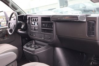 2026 GMC Savana Cutaway 3500 in Montreal, Quebec - 9 - w320h240px