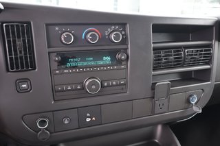 2026 GMC Savana Cutaway 3500 in Montreal, Quebec - 5 - w320h240px