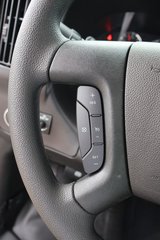 2026 GMC Savana Cutaway 3500 in Montreal, Quebec - 11 - w320h240px