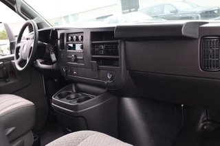 2026 GMC Savana Cutaway 3500 in Montreal, Quebec - 9 - w320h240px