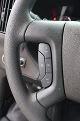 GMC Savana Cutaway 3500  2026 à Montréal, Québec - 11 - w320h240px