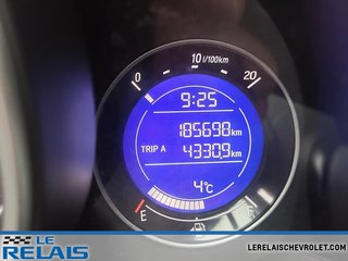 2015 Honda Fit in Montreal, Quebec - 13 - w320h240px