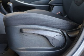 2017 Hyundai Accent in Montreal, Quebec - 7 - w320h240px