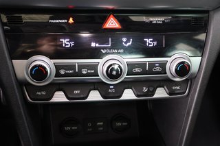 2020 Hyundai Elantra in Montreal, Quebec - 17 - w320h240px