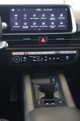 2024 Hyundai IONIQ 6 in Montreal, Quebec - 5 - w320h240px