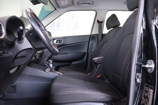 Hyundai Venue  2023 à Montréal, Québec - 2 - w320h240px