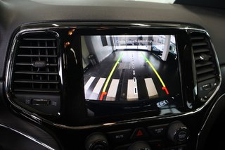 2021 Jeep Grand Cherokee in Montreal, Quebec - 15 - w320h240px