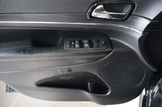 Jeep Grand Cherokee  2021 à Montréal, Québec - 18 - w320h240px