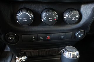 Jeep Wrangler Unlimited  2017 à Montréal, Québec - 15 - w320h240px
