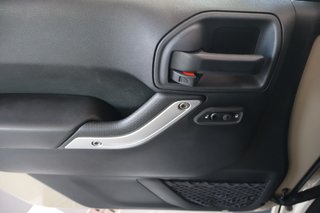 Jeep Wrangler Unlimited  2017 à Montréal, Québec - 17 - w320h240px
