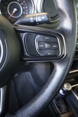 2018 Jeep Wrangler in Montreal, Quebec - 11 - w320h240px
