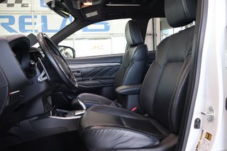 2020 Mitsubishi OUTLANDER PHEV in Montreal, Quebec - 2 - w320h240px